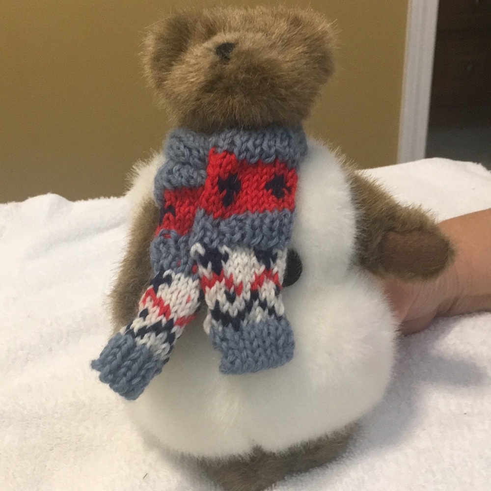 Bear  Boyd's Collectible Brand, Scarf, Nice Fur